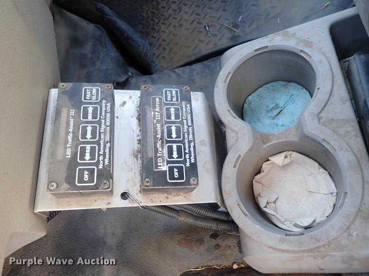 image for item DF1029 2008 Ford F550 Super Duty XL Crew Cab utility truck