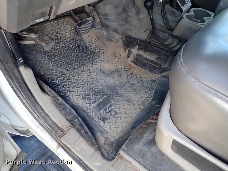 image for item DF1029 2008 Ford F550 Super Duty XL Crew Cab utility truck