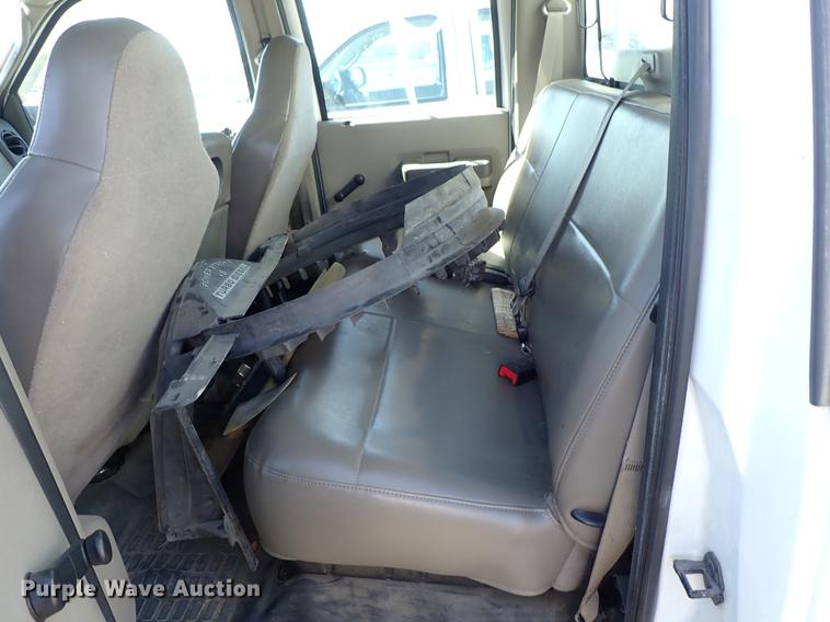 image for item DF1029 2008 Ford F550 Super Duty XL Crew Cab utility truck