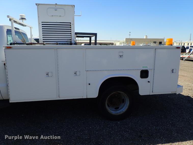 image for item DF1029 2008 Ford F550 Super Duty XL Crew Cab utility truck