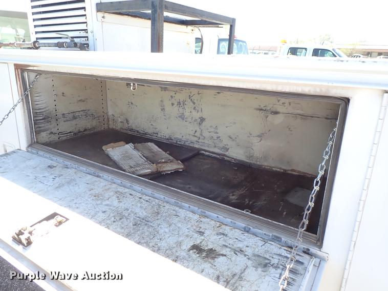 image for item DF1029 2008 Ford F550 Super Duty XL Crew Cab utility truck