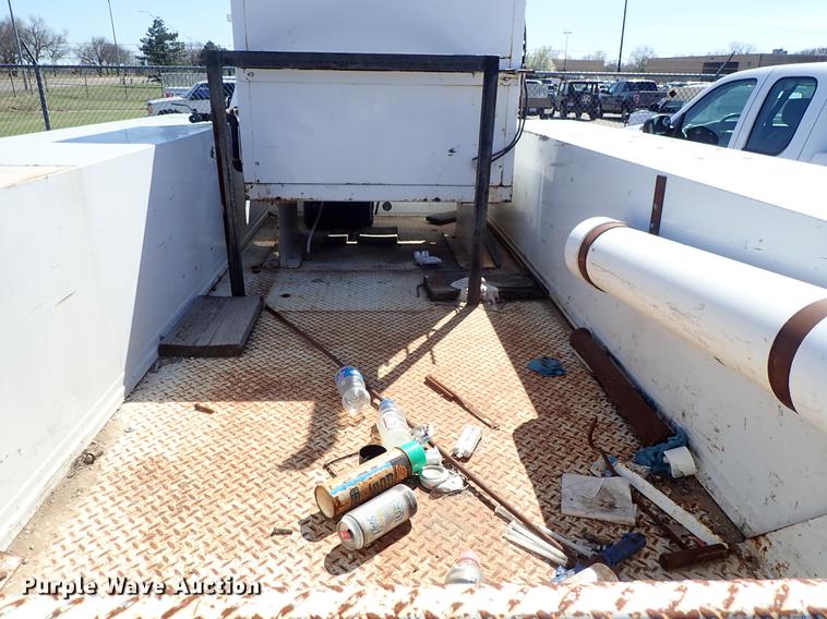 image for item DF1029 2008 Ford F550 Super Duty XL Crew Cab utility truck