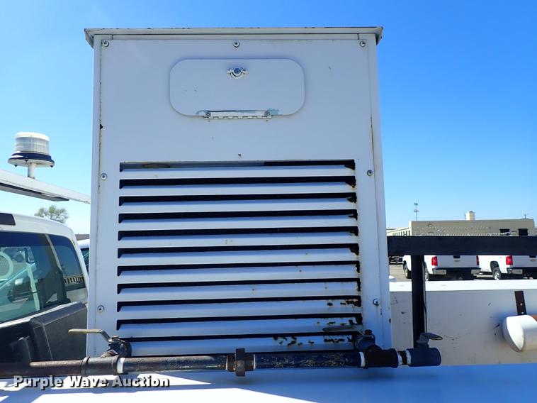 image for item DF1029 2008 Ford F550 Super Duty XL Crew Cab utility truck