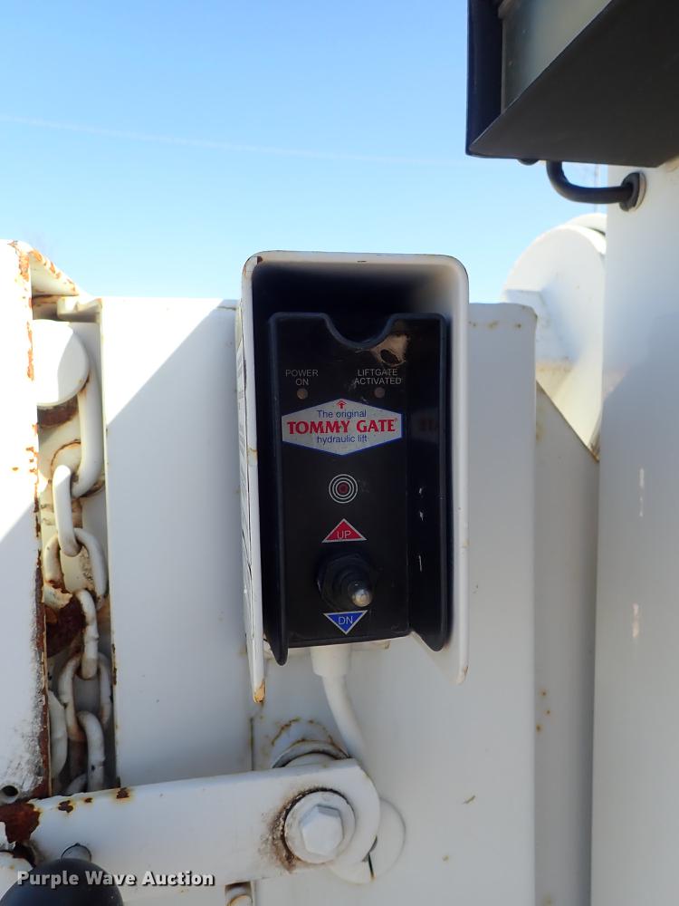 image for item DF1029 2008 Ford F550 Super Duty XL Crew Cab utility truck