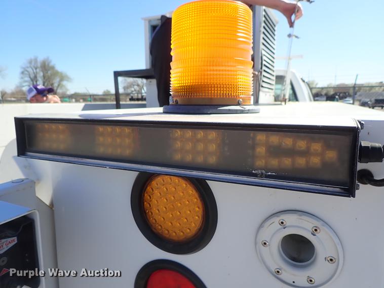 image for item DF1029 2008 Ford F550 Super Duty XL Crew Cab utility truck