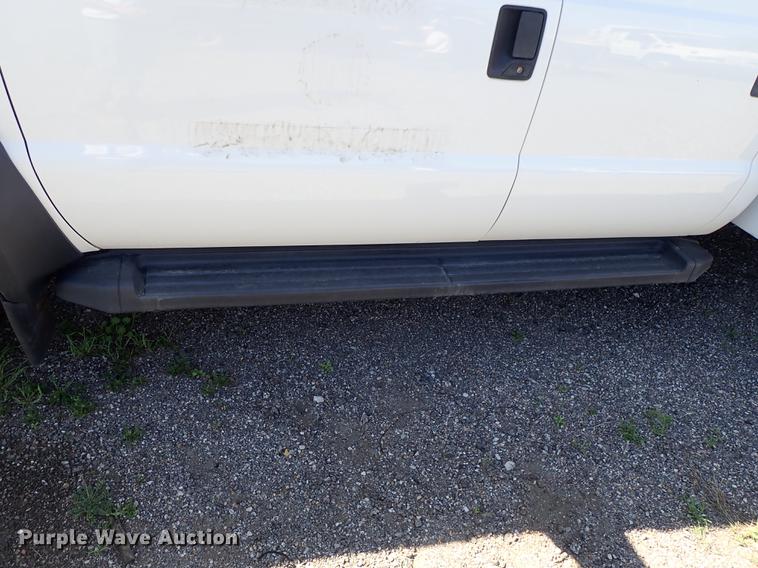 image for item DF1029 2008 Ford F550 Super Duty XL Crew Cab utility truck