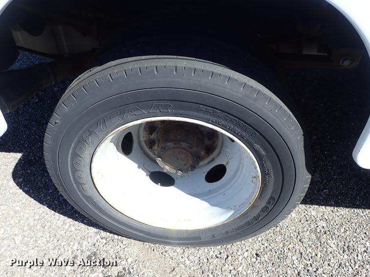 image for item DF1029 2008 Ford F550 Super Duty XL Crew Cab utility truck