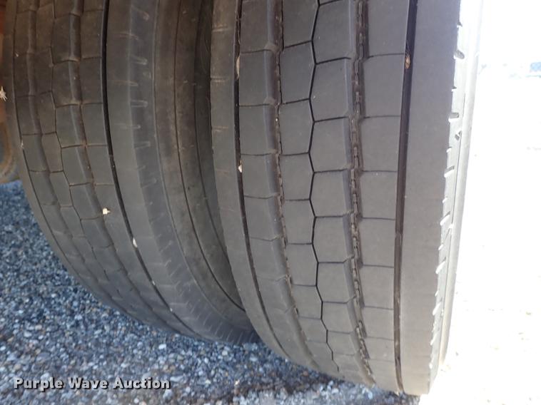 image for item DF1029 2008 Ford F550 Super Duty XL Crew Cab utility truck