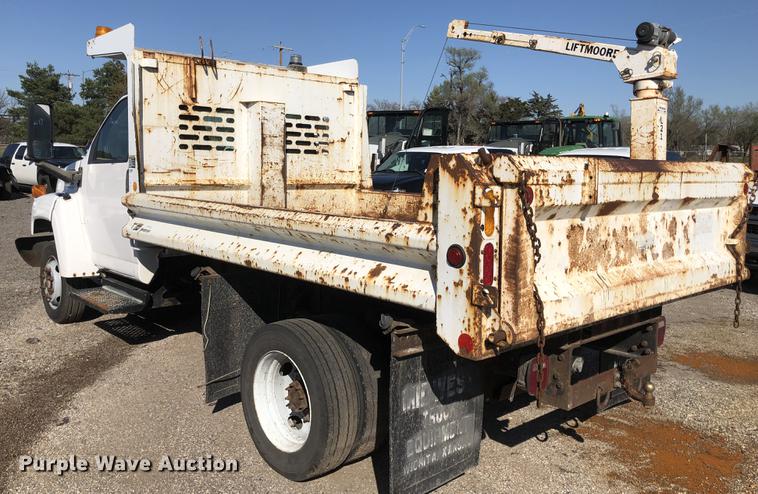 image for item DF1034 2005 Chevrolet C4500 dump truck
