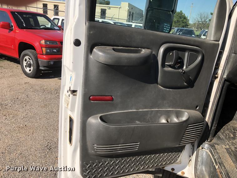 image for item DF1034 2005 Chevrolet C4500 dump truck