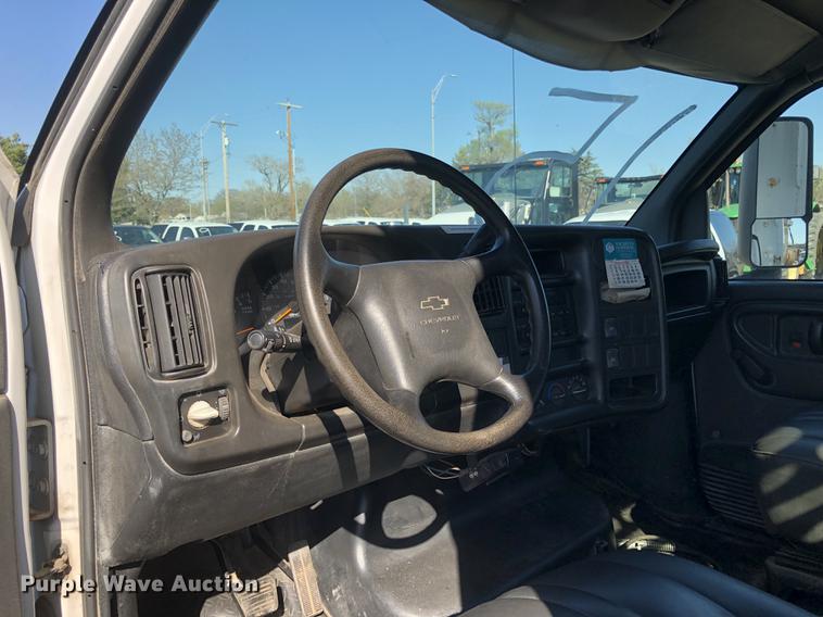 image for item DF1034 2005 Chevrolet C4500 dump truck