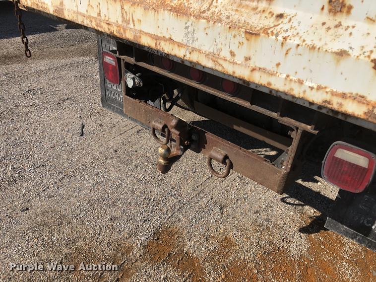 image for item DF1034 2005 Chevrolet C4500 dump truck