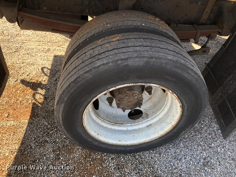 image for item DF1034 2005 Chevrolet C4500 dump truck