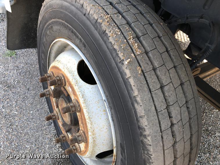 image for item DF1034 2005 Chevrolet C4500 dump truck