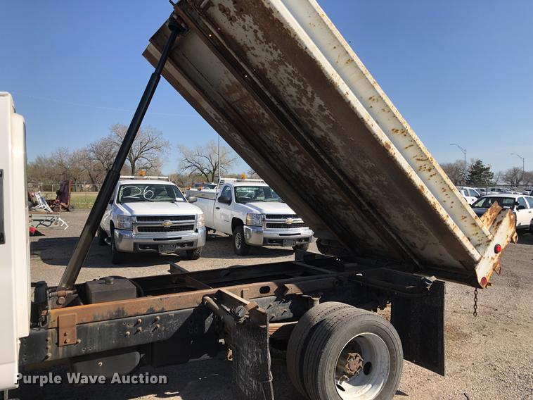 image for item DF1034 2005 Chevrolet C4500 dump truck