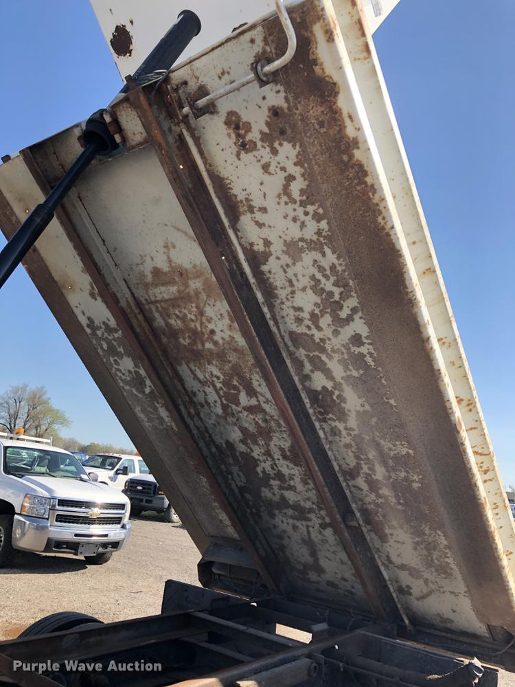 image for item DF1034 2005 Chevrolet C4500 dump truck