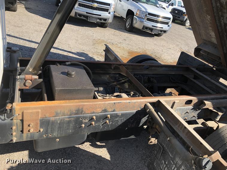 image for item DF1034 2005 Chevrolet C4500 dump truck