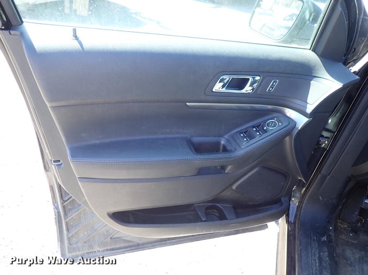 image for item DF1048 2017 Ford Explorer Police Interceptor SUV