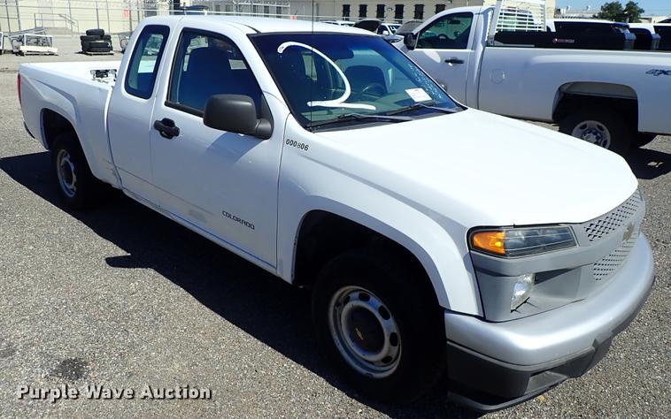 image for item DF1052 2005 Chevrolet Colorado Ext. Cab pickup truck