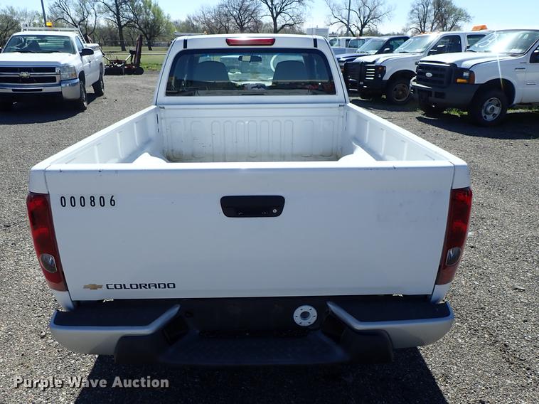 image for item DF1052 2005 Chevrolet Colorado Ext. Cab pickup truck