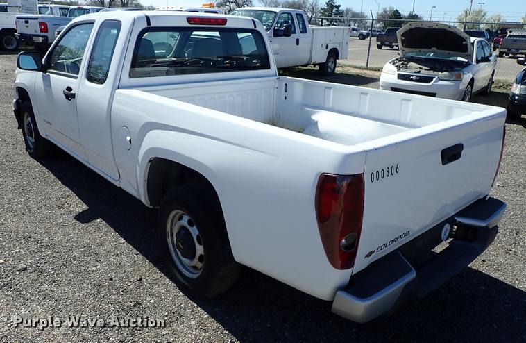 image for item DF1052 2005 Chevrolet Colorado Ext. Cab pickup truck