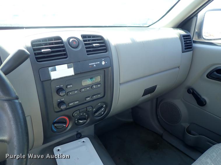 image for item DF1052 2005 Chevrolet Colorado Ext. Cab pickup truck
