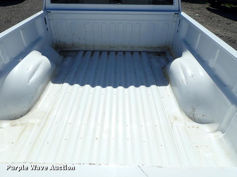 image for item DF1052 2005 Chevrolet Colorado Ext. Cab pickup truck