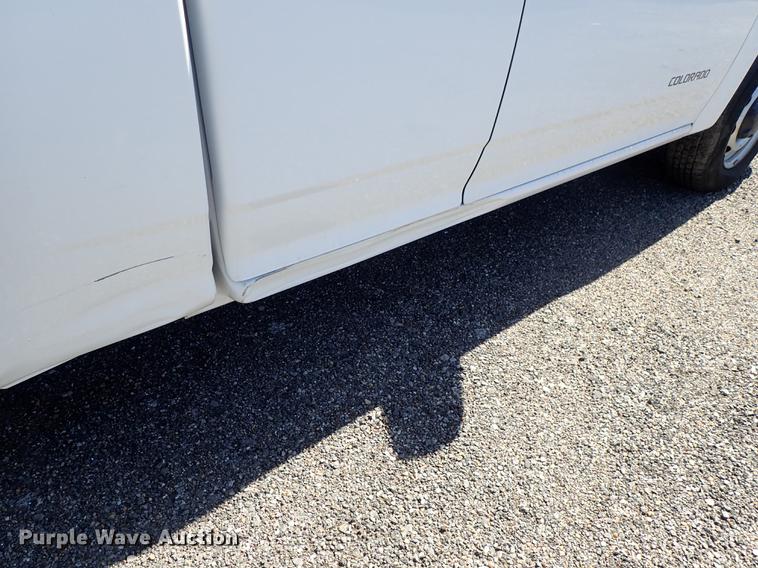 image for item DF1052 2005 Chevrolet Colorado Ext. Cab pickup truck