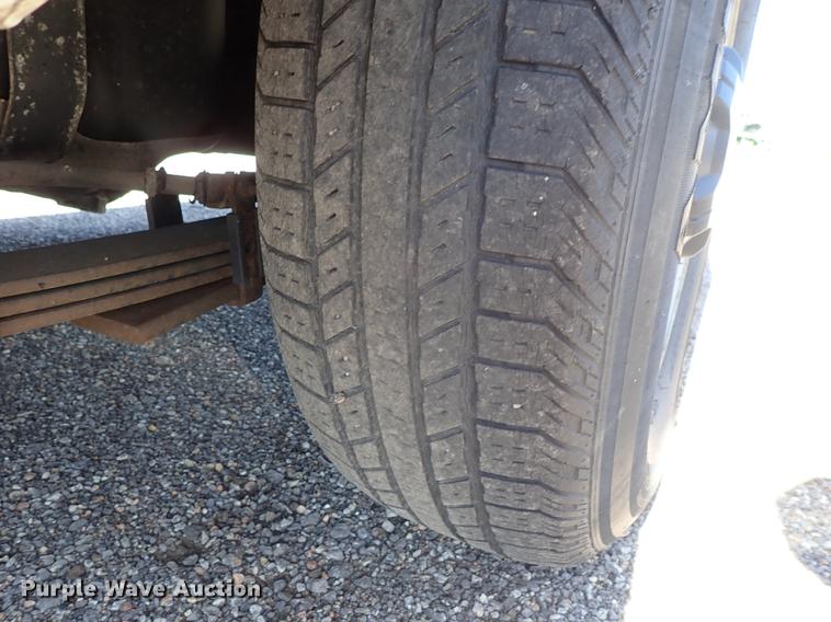 image for item DF1052 2005 Chevrolet Colorado Ext. Cab pickup truck