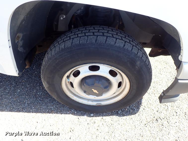 image for item DF1052 2005 Chevrolet Colorado Ext. Cab pickup truck