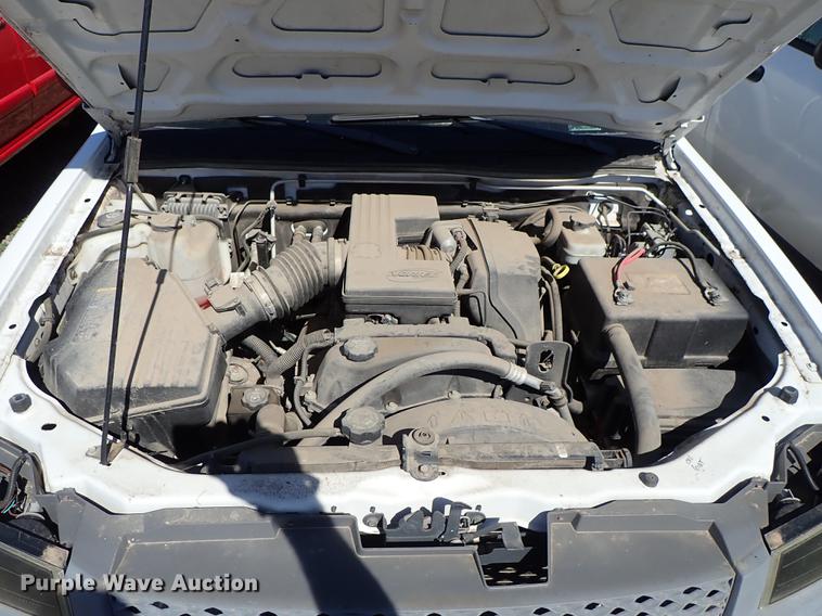 image for item DF1052 2005 Chevrolet Colorado Ext. Cab pickup truck