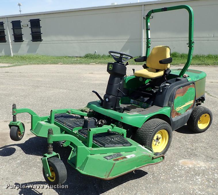 image for item DF1054 2008 John Deere 1445 Series II lawn mower
