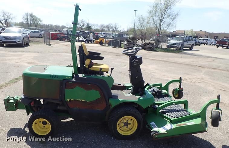 image for item DF1054 2008 John Deere 1445 Series II lawn mower