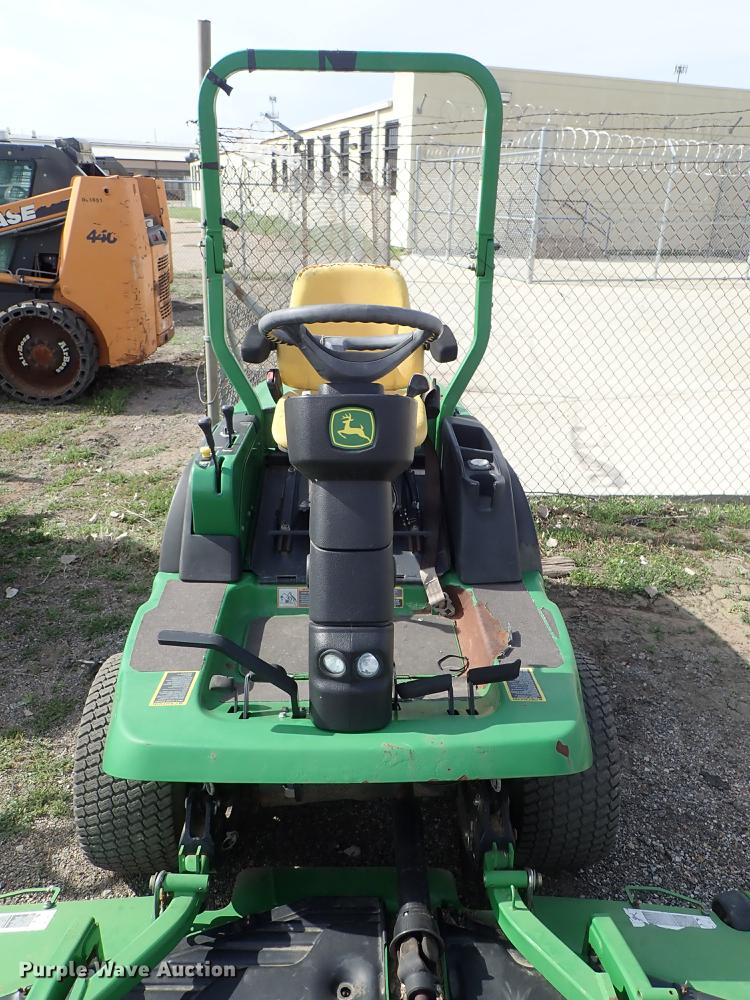 image for item DF1054 2008 John Deere 1445 Series II lawn mower