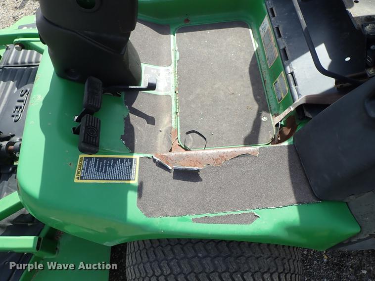 image for item DF1054 2008 John Deere 1445 Series II lawn mower