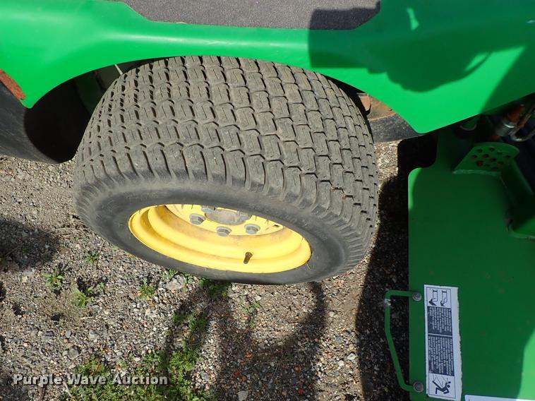 image for item DF1054 2008 John Deere 1445 Series II lawn mower