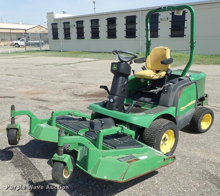 image for item DF1055 2008 John Deere 1445 Series II lawn mower