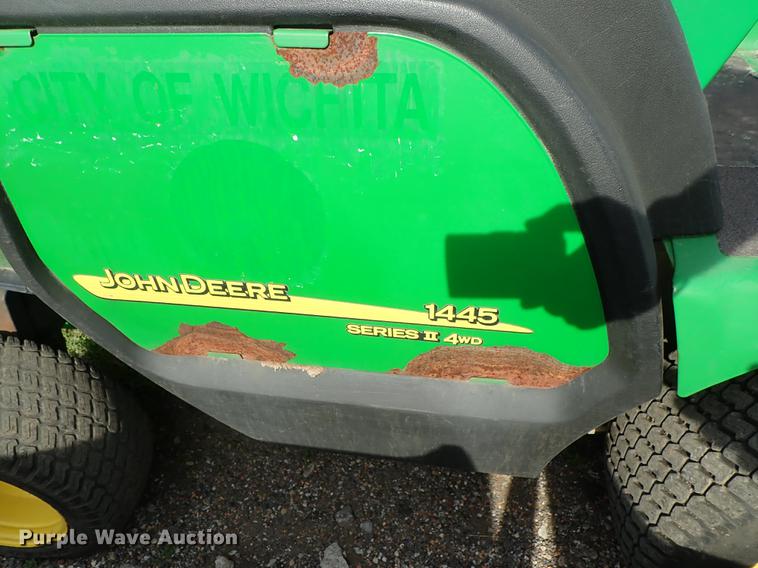 image for item DF1055 2008 John Deere 1445 Series II lawn mower