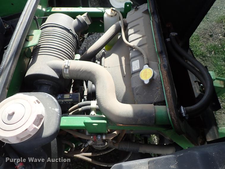 image for item DF1055 2008 John Deere 1445 Series II lawn mower