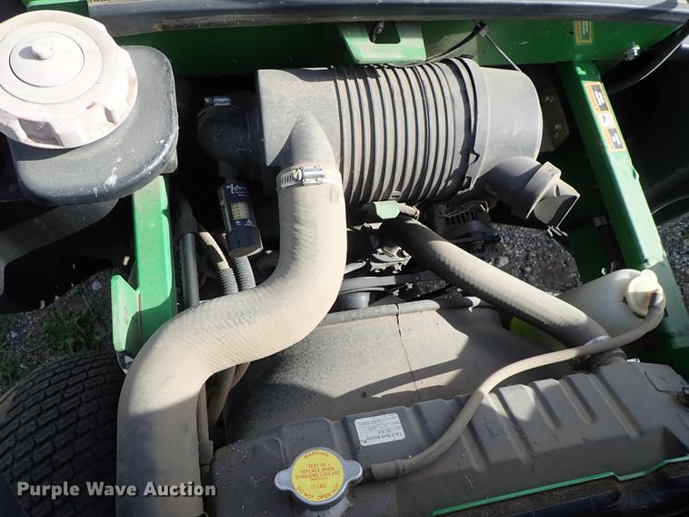 image for item DF1055 2008 John Deere 1445 Series II lawn mower