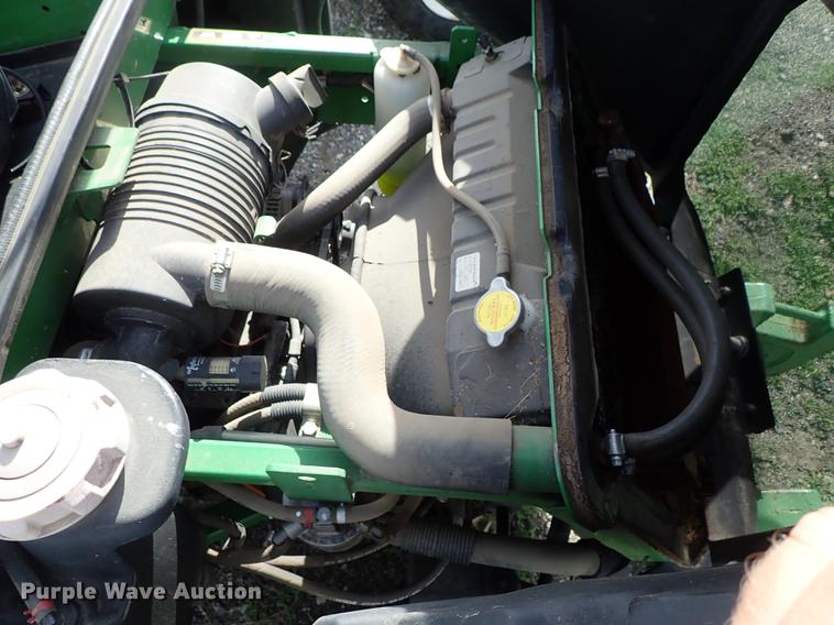 image for item DF1055 2008 John Deere 1445 Series II lawn mower