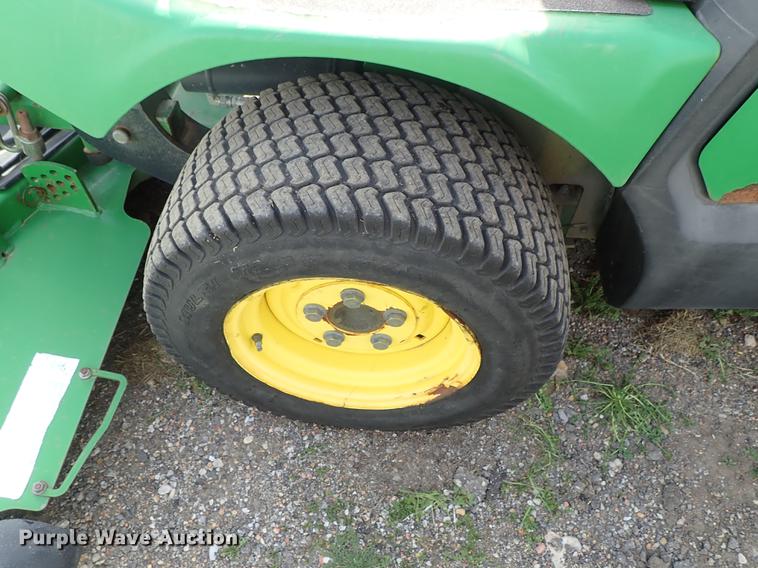 image for item DF1055 2008 John Deere 1445 Series II lawn mower