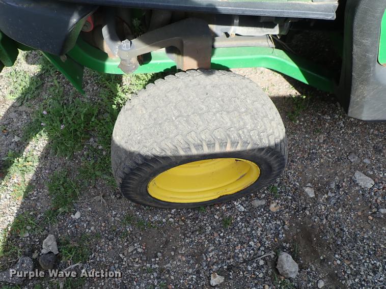 image for item DF1055 2008 John Deere 1445 Series II lawn mower