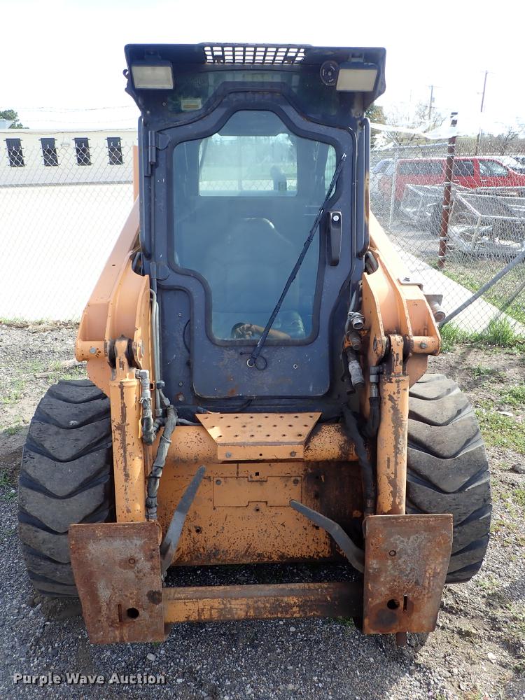 image for item DF1057 2007 Case 440 skid steer