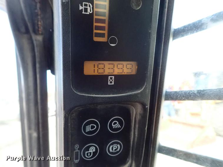 image for item DF1057 2007 Case 440 skid steer