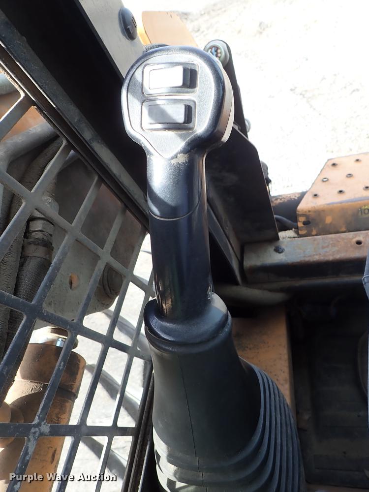 image for item DF1057 2007 Case 440 skid steer