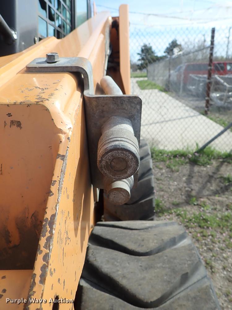 image for item DF1057 2007 Case 440 skid steer