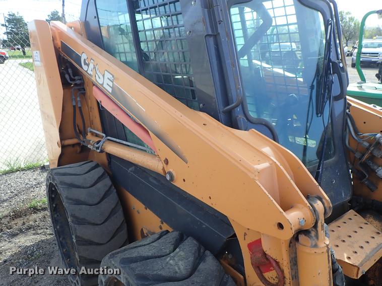 image for item DF1057 2007 Case 440 skid steer
