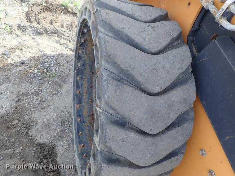 image for item DF1057 2007 Case 440 skid steer