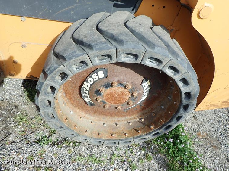 image for item DF1057 2007 Case 440 skid steer